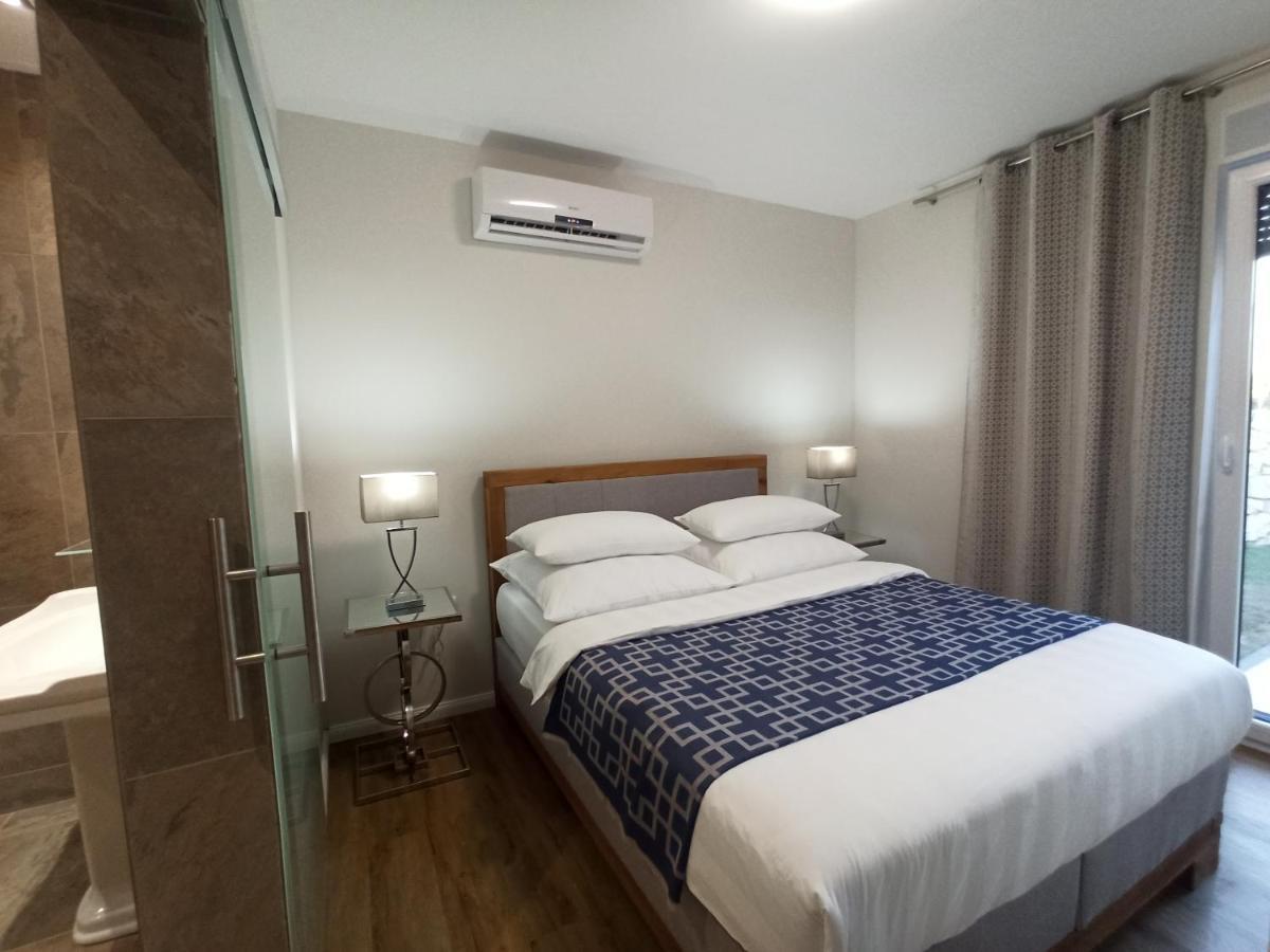 Adriaapart Vip Sukošan Exterior foto